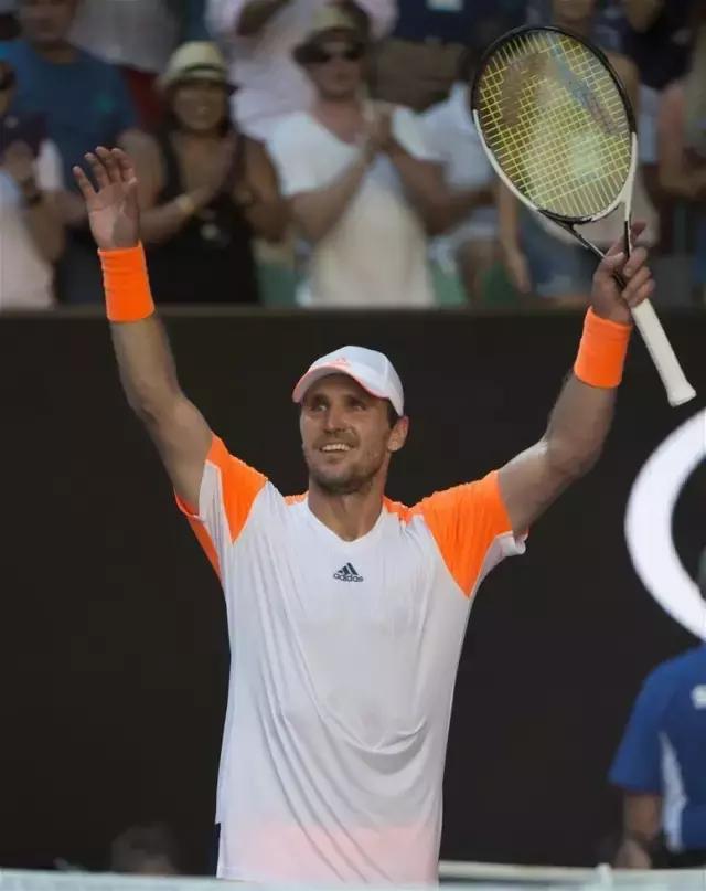 决赛中的胜 决赛中的胜